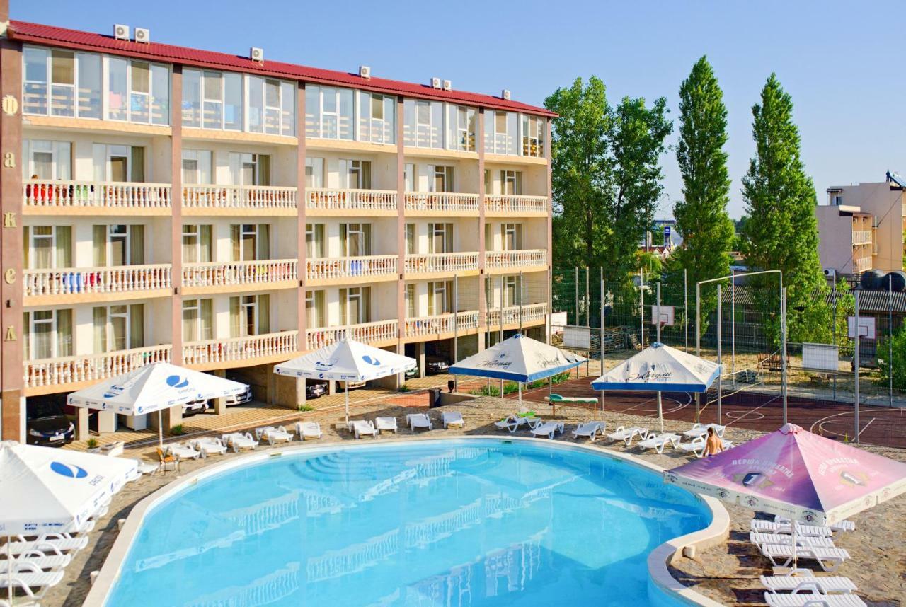 Hawaii Hotel Zatoka Exterior photo